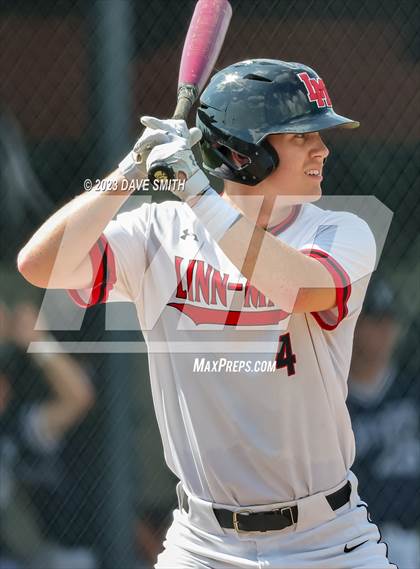 Thumbnail 1 in Xavier @ Linn-Mar photogallery.