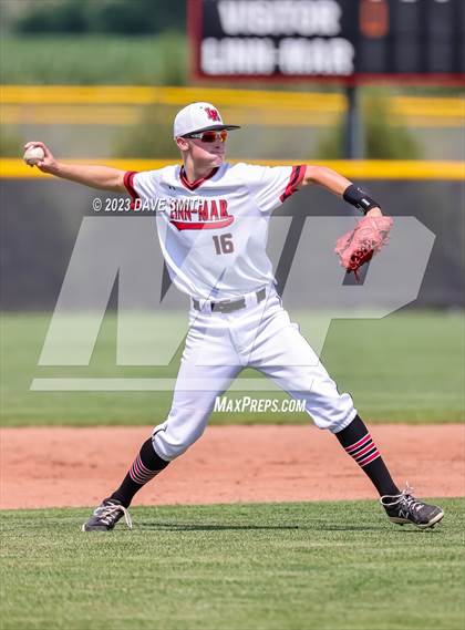 Thumbnail 3 in Xavier @ Linn-Mar photogallery.