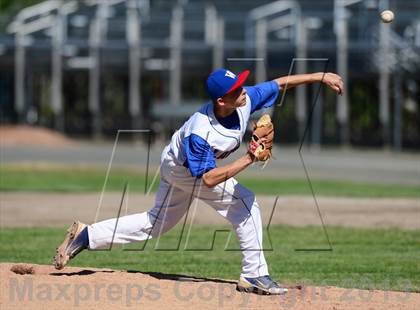 Thumbnail 3 in Notre Dame vs. Waterford (Class L Semifinal) photogallery.