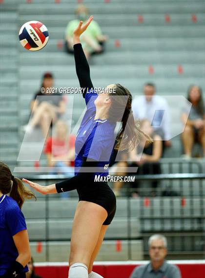 Thumbnail 1 in Byron Nelson vs Colleyville Heritage photogallery.