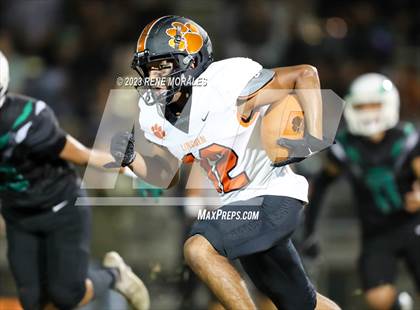 Thumbnail 2 in Lincoln vs Eagle Rock photogallery.