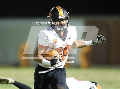 Thumbnail 3 in Lincoln vs Eagle Rock photogallery.