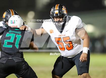 Thumbnail 3 in Lincoln vs Eagle Rock photogallery.