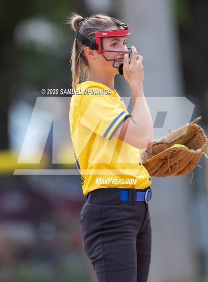 Thumbnail 1 in North Platte vs. Columbus photogallery.