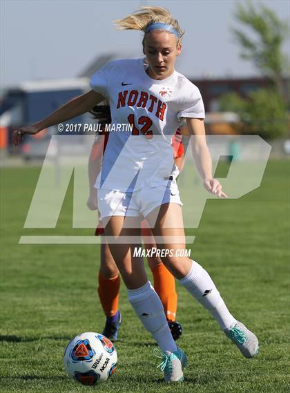 Thumbnail 3 in Romeoville vs. Naperville North photogallery.