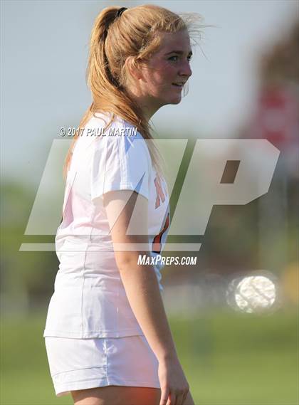 Thumbnail 3 in Romeoville vs. Naperville North photogallery.