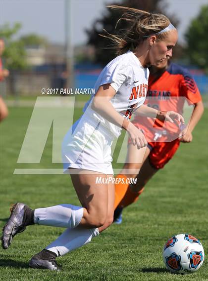 Thumbnail 2 in Romeoville vs. Naperville North photogallery.