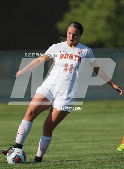 Thumbnail 3 in Romeoville vs. Naperville North photogallery.