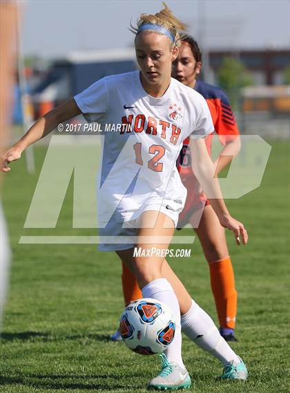 Thumbnail 2 in Romeoville vs. Naperville North photogallery.