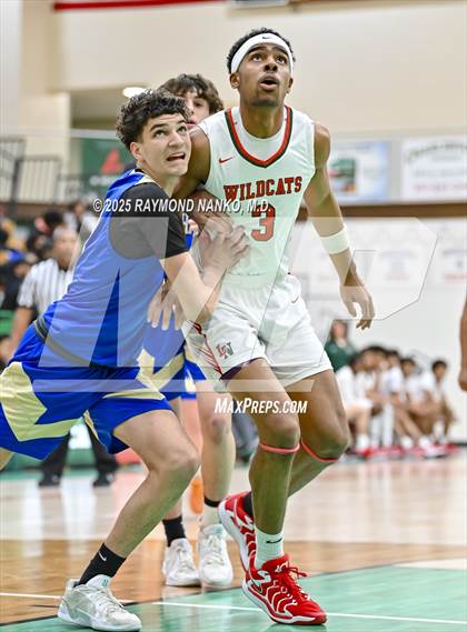 Thumbnail 1 in Elkhart @ Lawrence North photogallery.