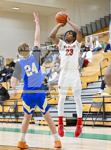 Thumbnail 1 in Elkhart @ Lawrence North photogallery.