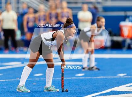 Thumbnail 3 in Nansemond River vs. Stafford (VHSL Class 5 State Semifinal) photogallery.