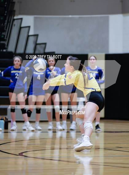Thumbnail 3 in Owego Free Academy vs. Maine-Endwell (NYSPHSAA Class A Section IV Final) photogallery.