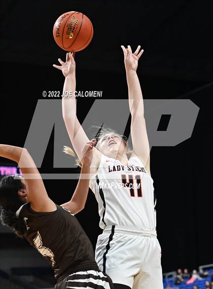 Thumbnail 2 in Robert Lee vs Sands (UIL 1A State Final) photogallery.