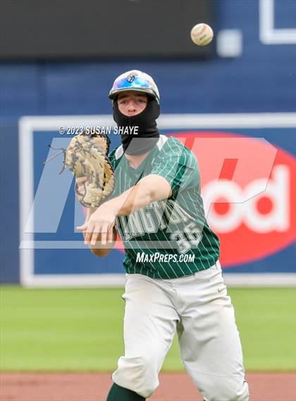 Thumbnail 1 in Abington vs. Seekonk (MIAA Division 4 Final) photogallery.