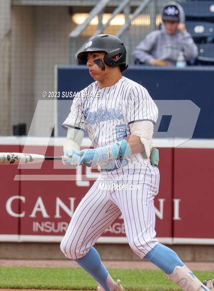 Thumbnail 1 in Abington vs. Seekonk (MIAA Division 4 Final) photogallery.
