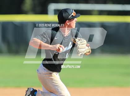 Thumbnail 2 in Ganesha vs La Canada (CIF SS Div 4 2nd Round Playoff) photogallery.