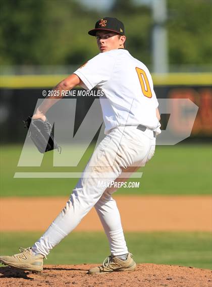 Thumbnail 3 in Ganesha vs La Canada (CIF SS Div 4 2nd Round Playoff) photogallery.