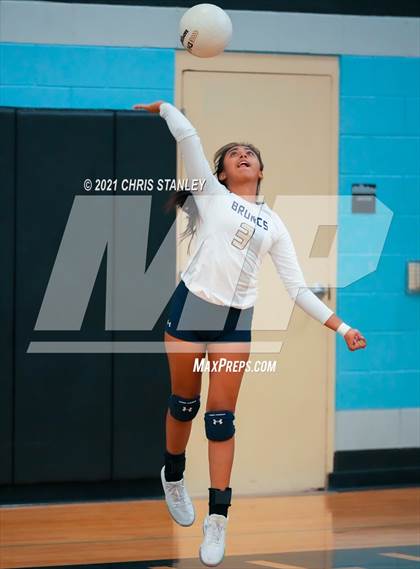 Thumbnail 2 in Willow Canyon vs Parker (Wolves Classic) photogallery.
