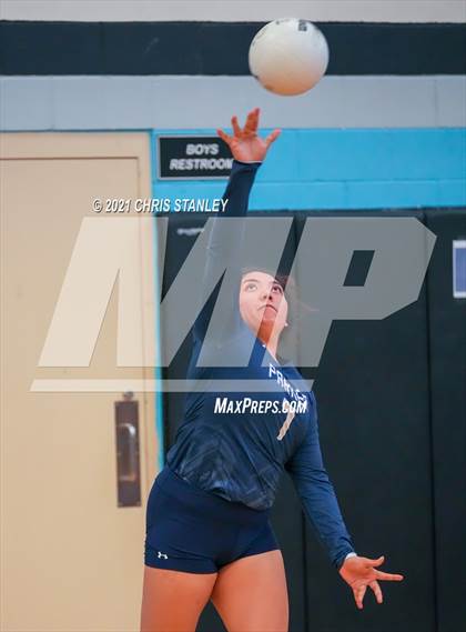 Thumbnail 3 in Willow Canyon vs Parker (Wolves Classic) photogallery.