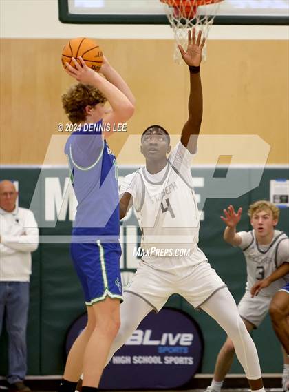 Thumbnail 3 in St. Joseph vs. Branson (De La Salle MLK Classic) photogallery.