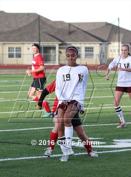 Thumbnail 2 in Elizabeth @ Cheyenne Mountain (CHSAA 4A 1st Round) photogallery.