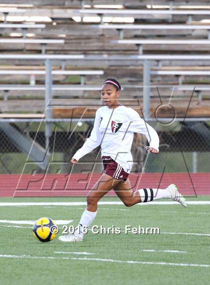Thumbnail 1 in Elizabeth @ Cheyenne Mountain (CHSAA 4A 1st Round) photogallery.