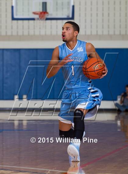 Thumbnail 1 in Saugerties vs. Red Hook (Section 9 Class A Final) photogallery.