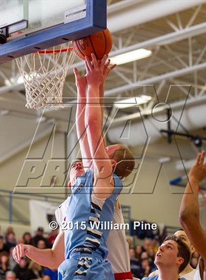 Thumbnail 3 in Saugerties vs. Red Hook (Section 9 Class A Final) photogallery.