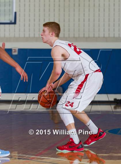 Thumbnail 2 in Saugerties vs. Red Hook (Section 9 Class A Final) photogallery.