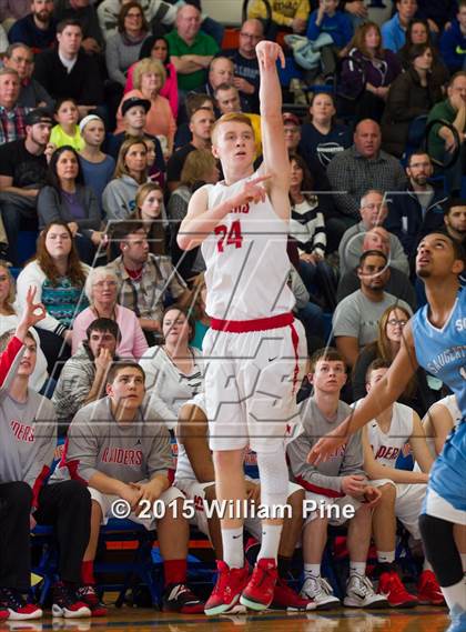 Thumbnail 2 in Saugerties vs. Red Hook (Section 9 Class A Final) photogallery.