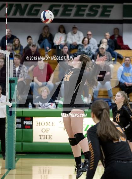 Thumbnail 2 in Elmwood vs. Marquette photogallery.