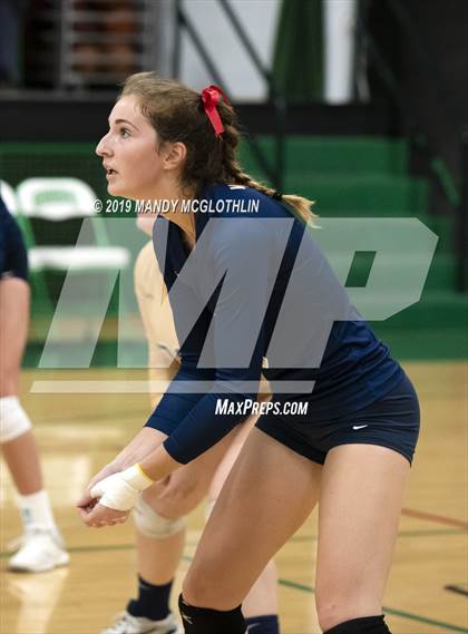 Thumbnail 2 in Elmwood vs. Marquette photogallery.