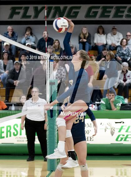 Thumbnail 3 in Elmwood vs. Marquette photogallery.