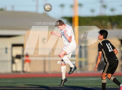 Thumbnail 1 in Servite vs. Loyola (CIF Southern Section D1 Final) photogallery.