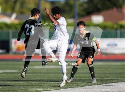 Thumbnail 2 in Servite vs. Loyola (CIF Southern Section D1 Final) photogallery.