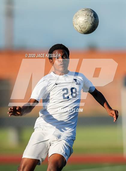 Thumbnail 3 in Servite vs. Loyola (CIF Southern Section D1 Final) photogallery.