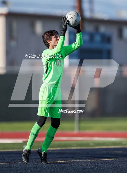Thumbnail 3 in Servite vs. Loyola (CIF Southern Section D1 Final) photogallery.