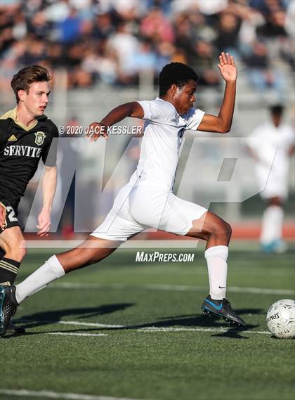 Thumbnail 2 in Servite vs. Loyola (CIF Southern Section D1 Final) photogallery.