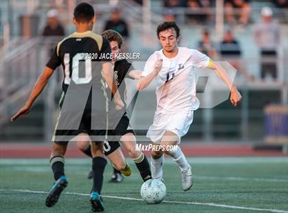 Thumbnail 1 in Servite vs. Loyola (CIF Southern Section D1 Final) photogallery.