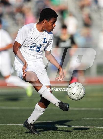 Thumbnail 3 in Servite vs. Loyola (CIF Southern Section D1 Final) photogallery.