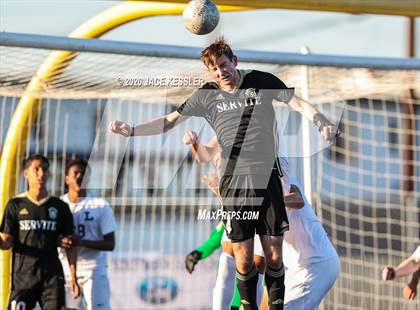 Thumbnail 1 in Servite vs. Loyola (CIF Southern Section D1 Final) photogallery.