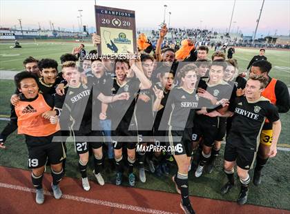 Thumbnail 2 in Servite vs. Loyola (CIF Southern Section D1 Final) photogallery.