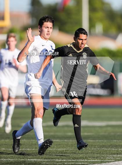 Thumbnail 3 in Servite vs. Loyola (CIF Southern Section D1 Final) photogallery.