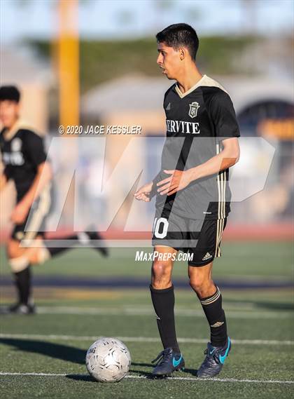 Thumbnail 3 in Servite vs. Loyola (CIF Southern Section D1 Final) photogallery.