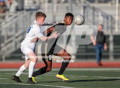 Thumbnail 2 in Servite vs. Loyola (CIF Southern Section D1 Final) photogallery.