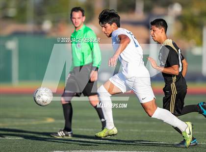Thumbnail 2 in Servite vs. Loyola (CIF Southern Section D1 Final) photogallery.