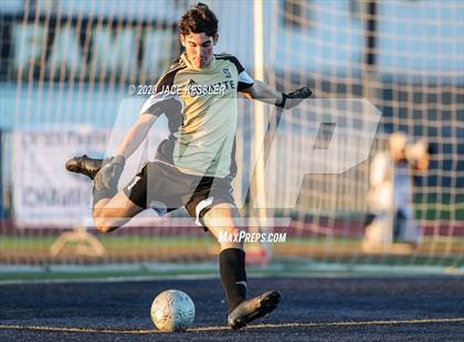 Thumbnail 1 in Servite vs. Loyola (CIF Southern Section D1 Final) photogallery.