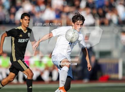Thumbnail 2 in Servite vs. Loyola (CIF Southern Section D1 Final) photogallery.