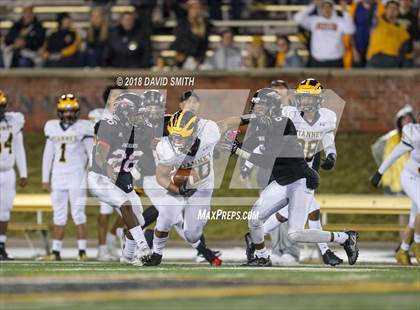 Thumbnail 1 in Fort Osage vs. Vianney (MSHSAA Class 5 Show-Me Bowl) photogallery.